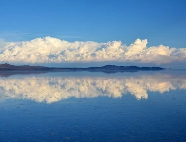 Αυτή είναι η χώρα όπου μπορείς να «περπατήσεις» στα σύννεφα (βίντεο-φωτο)